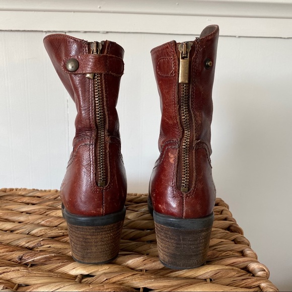 Steve Madden Leather Western Boot - Picture 3 of 4